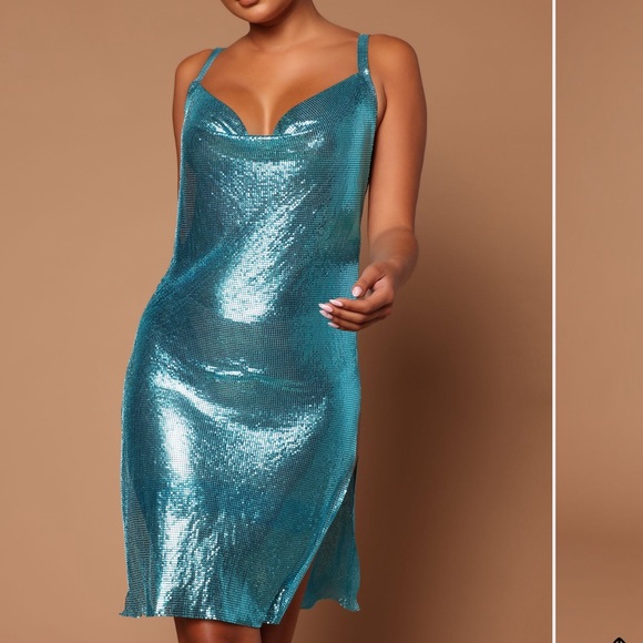 Shimmering Teal Sleeveless Dress - Picture 2 of 5